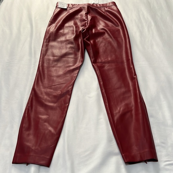 NWT Zara Red Faux Leather Leggings Front Zip Hem - Picture 2 of 9